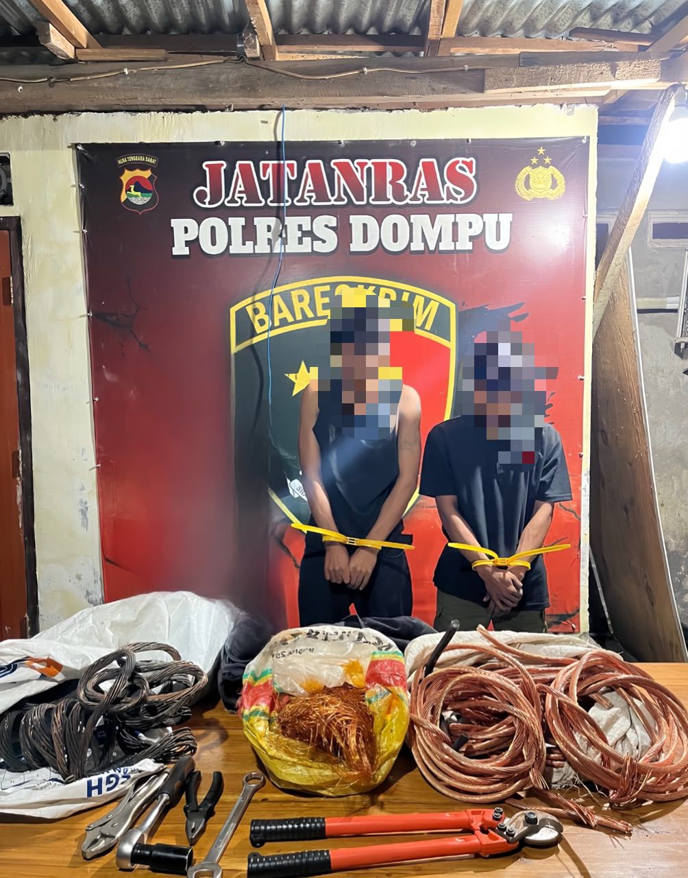 TIM UNIT REAKSI CEPAT POLRES DOMPU BERHASIL UNGKAP KASUS PENCURIAN KABEL PLN