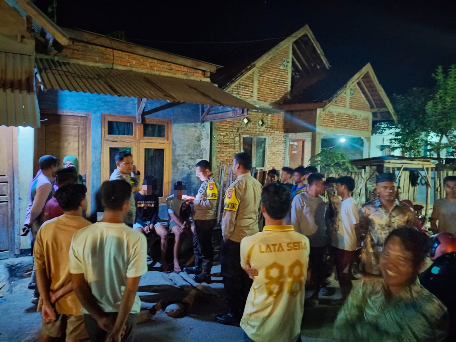Polsek Dompu Bergerak Cepat Amankan Dua Terduga Pelaku Dugaan Pengeroyokan, Empat Lainnya Masih Diburu Pada Sabtu Malam 11 Juli 2026.
